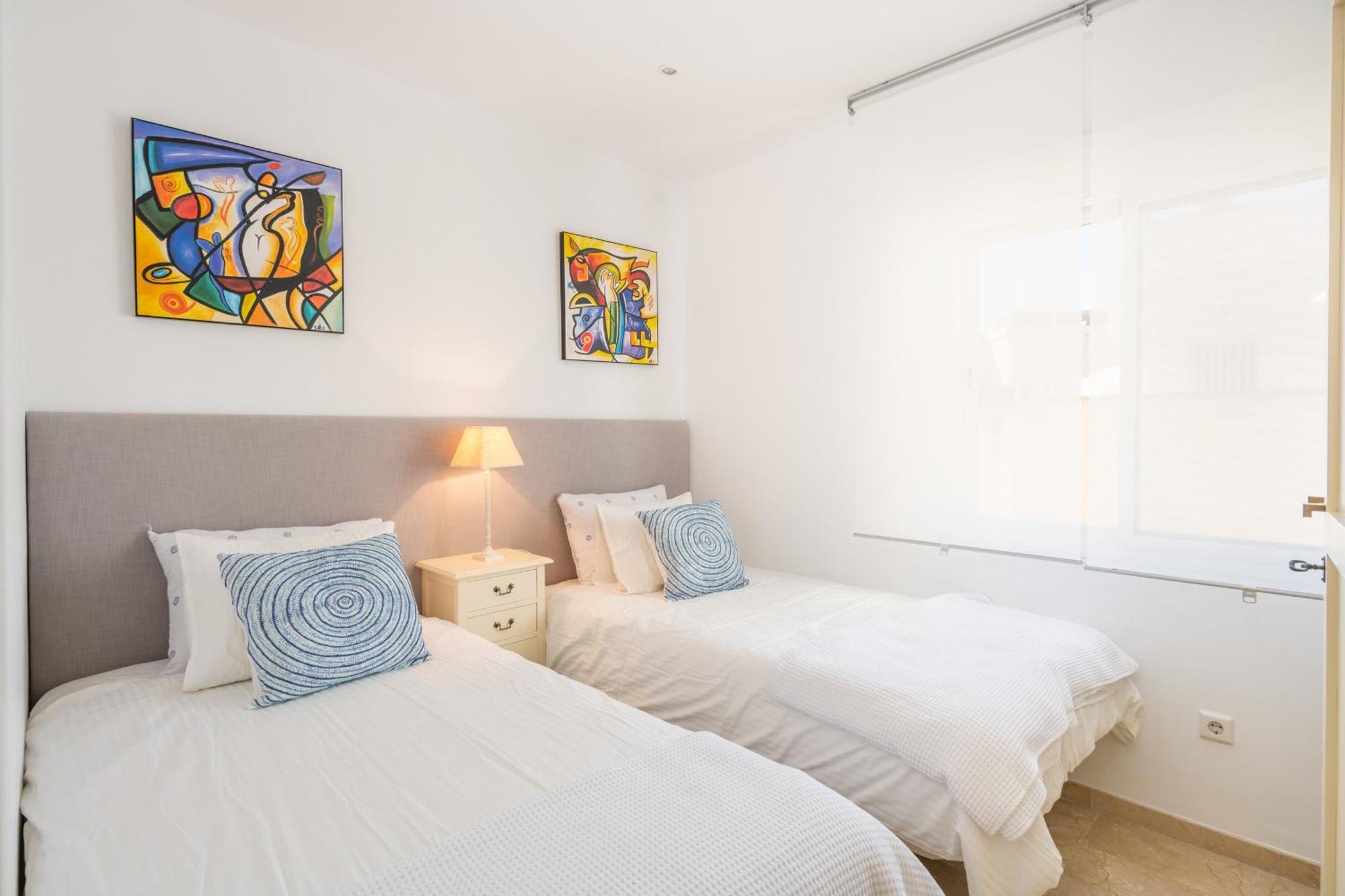Atico 2 Terrazas Junto Al Mar By Rent Me Apartamento Estepona Exterior foto